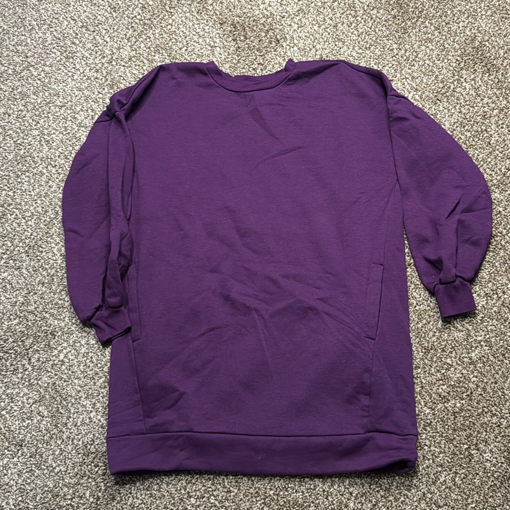 Women’s purple sweatshirt